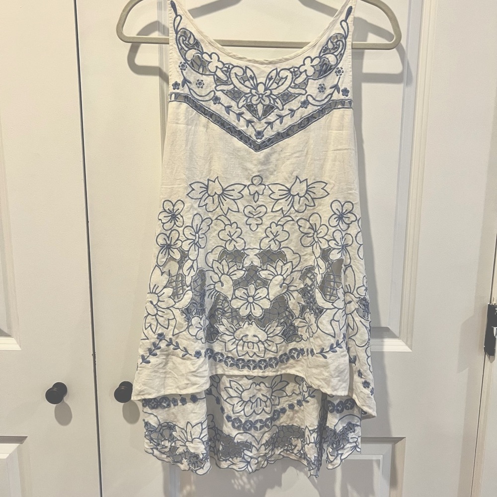 Stunning white and blue eyelet tunic